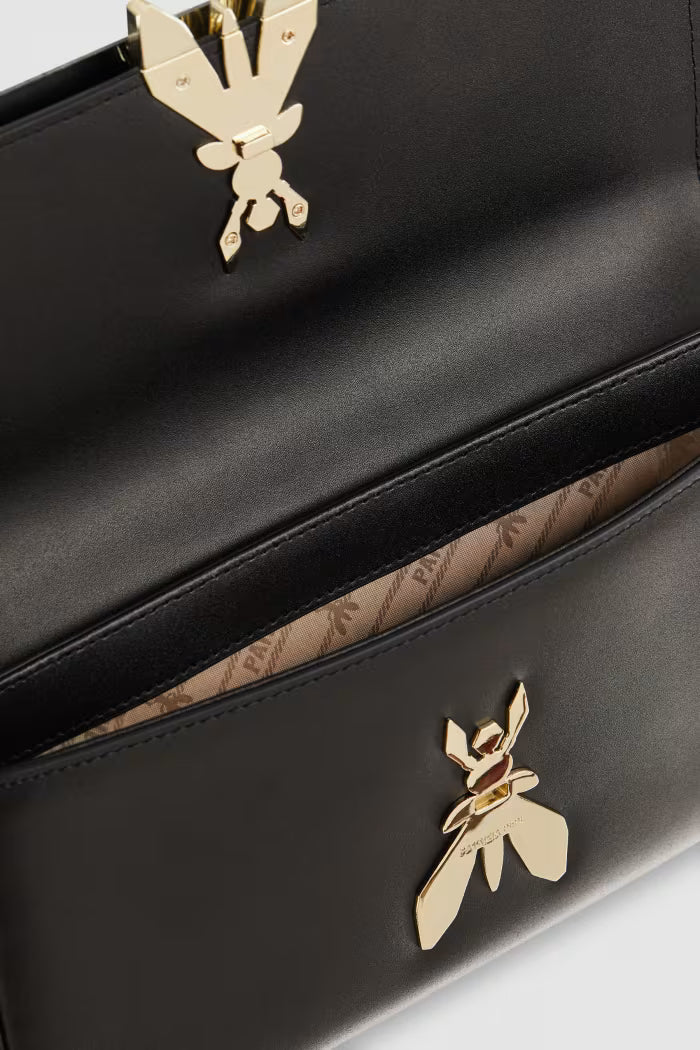 Borsa Fly in pelle con catena Patrizia Pepe