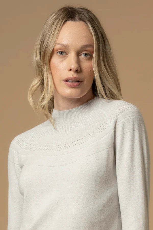 Maglia con scollo lavorato Kocca