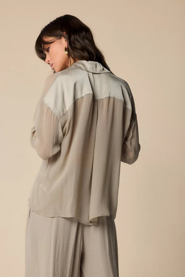 Blusa JHON Kocca