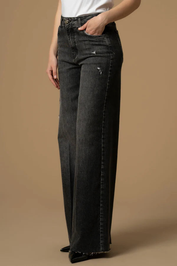 Pantaloni in denim con dettagli distressed Kocca