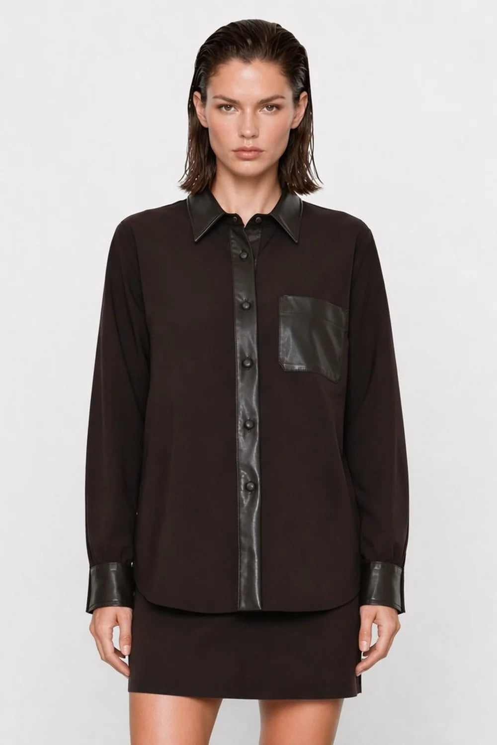 CAMICIA CON DETTAGLI IN SIMILPELLE KOCCA