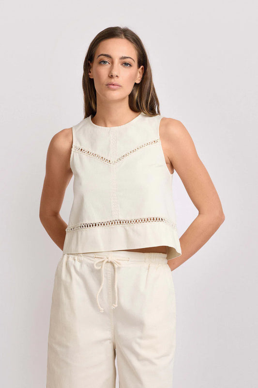 Top cropped con inserti traforati Kocca